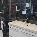 Fasthotel Roissy - Saint-Witz