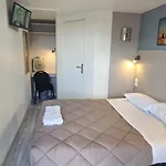 Fasthotel Roissy - Saint-Witz