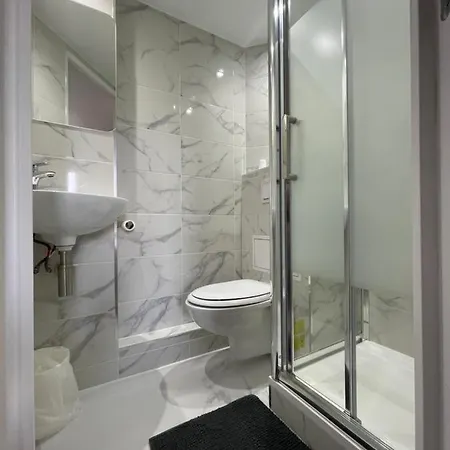 فندق Fasthotel Roissy - 2*