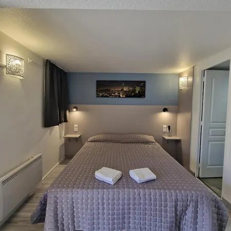 Otel Fasthotel Roissy - 2*