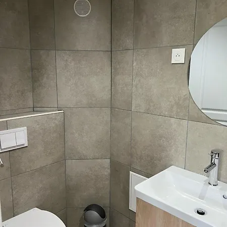 Fasthotel Roissy - فندق