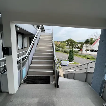 Otel Fasthotel Roissy - Saint-Witz