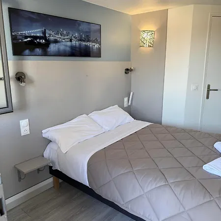 Fasthotel Roissy - سان تويتْسْ