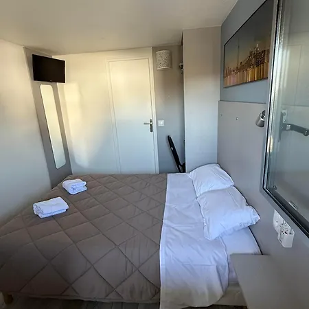 فندق Fasthotel Roissy - سان تويتْسْ