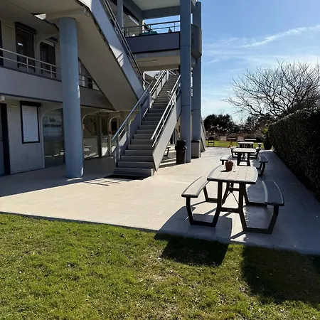 Fasthotel Roissy - Ξενοδοχείο Saint-Witz