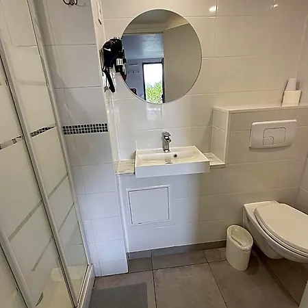 Fasthotel Roissy - Saint-Witz