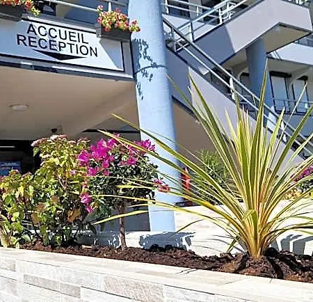 Hotel Fasthotel Roissy - 2*