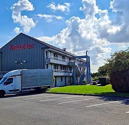 Fasthotel Roissy - 2*