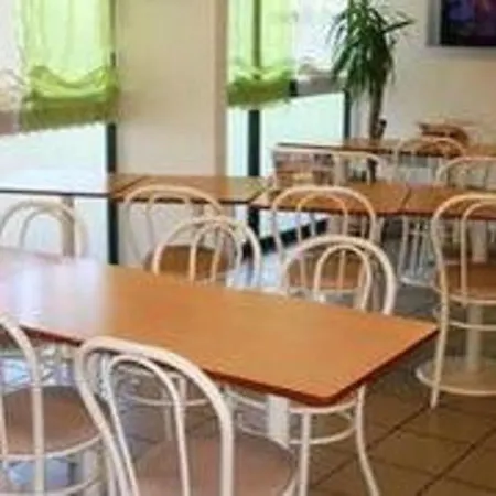 鲁瓦西法斯特酒店 - 酒店
