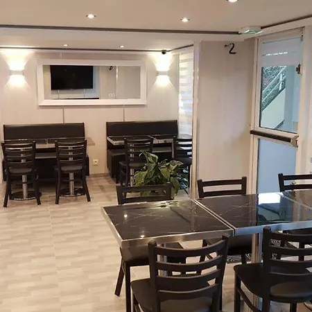 Otel Fasthotel Roissy - 2*