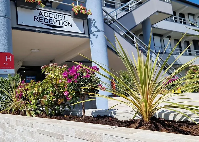 Fasthotel Roissy - 2*